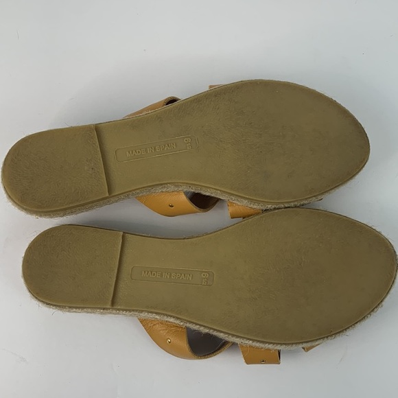 Picon made in Spain mustard gold tone slip on sandals size 6 - Picture 5 of 11